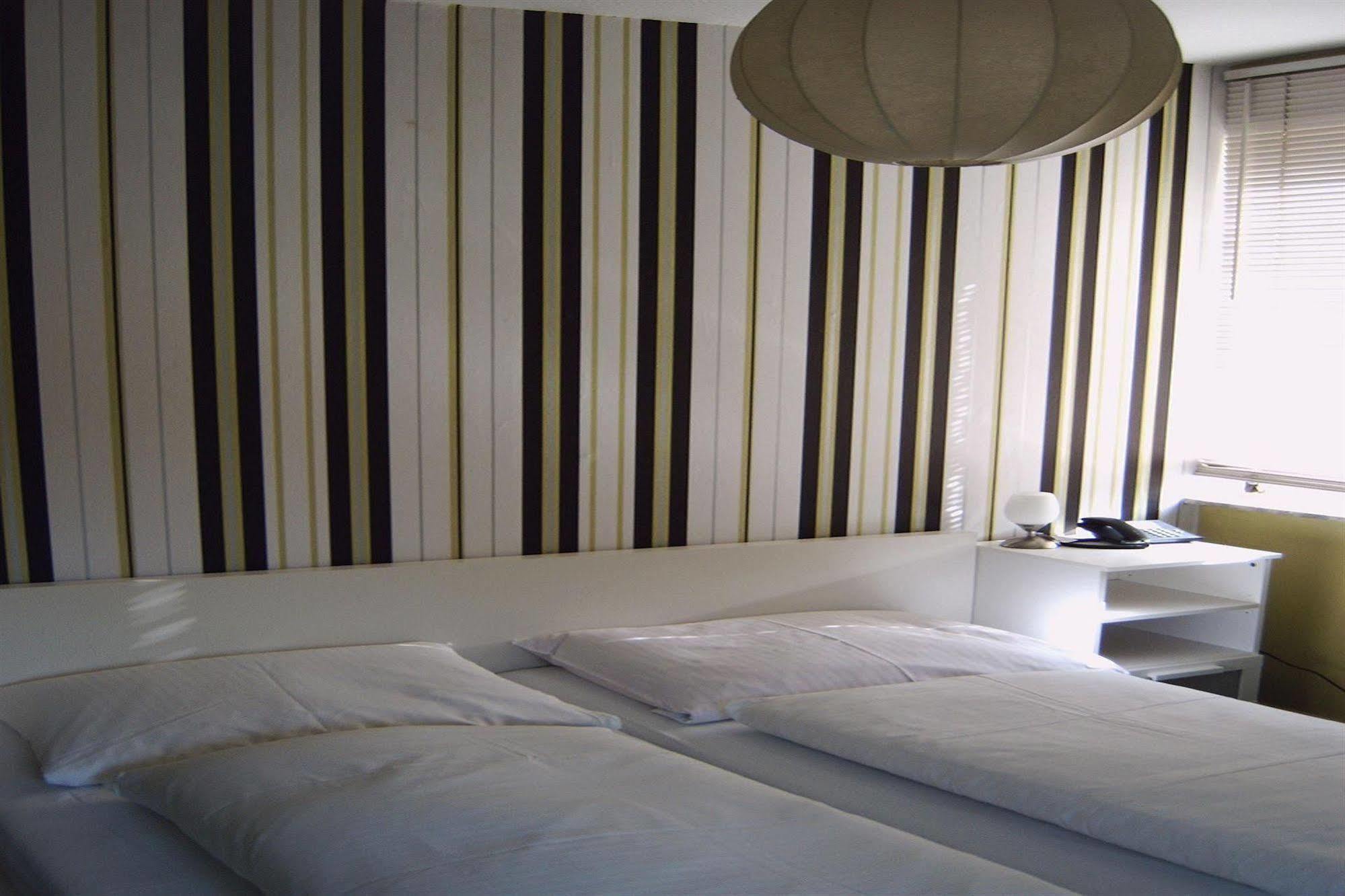 Dom Hotel เกชเชอร์ ภายนอก รูปภาพ